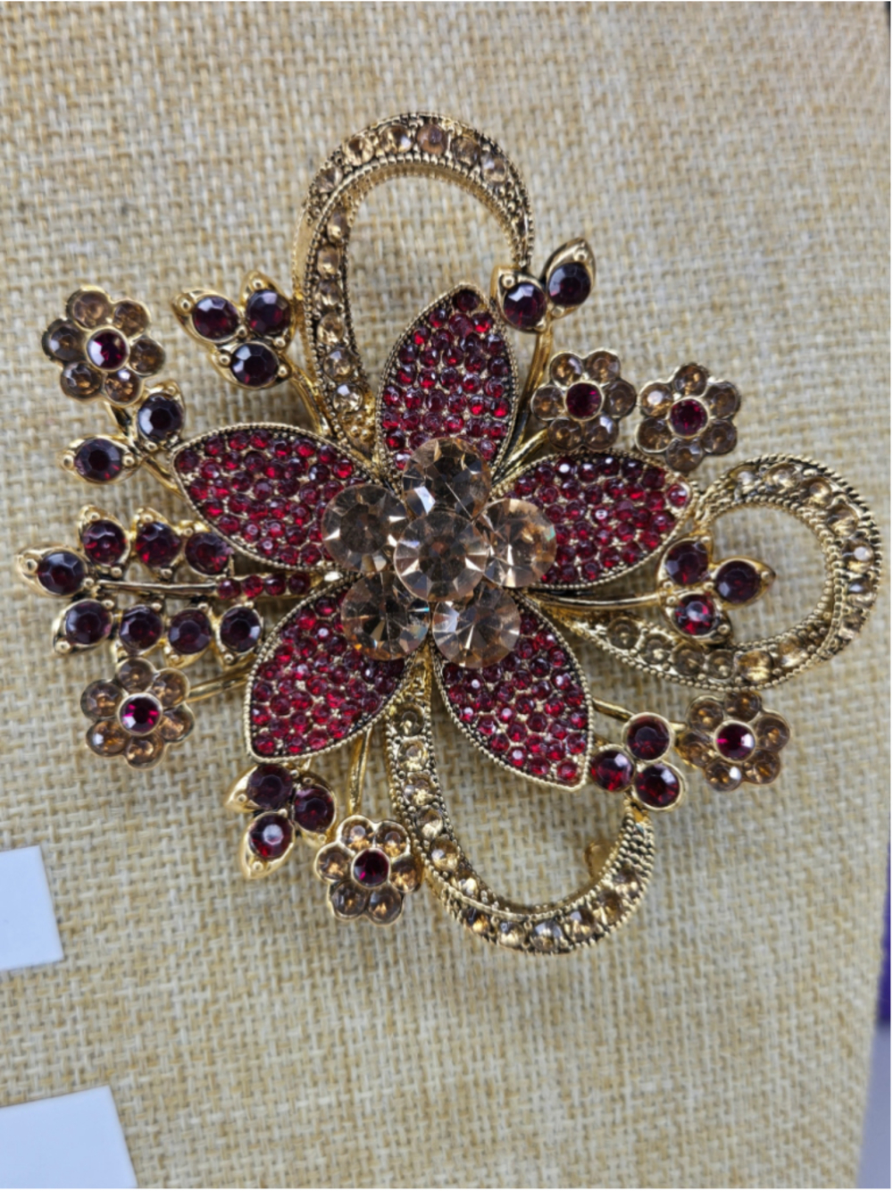 Vintage Avon Floral Brooch Collectible Pin Red Rhinestones Goldtone Classic - Picture 2 of 9
